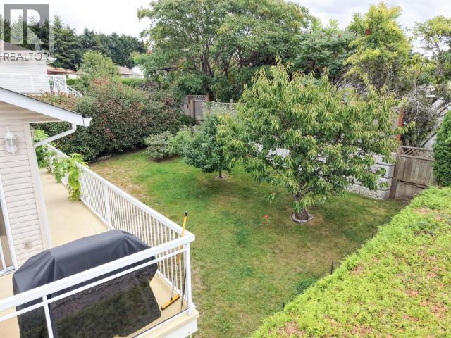 6886 HARVIE AVE - Image 37