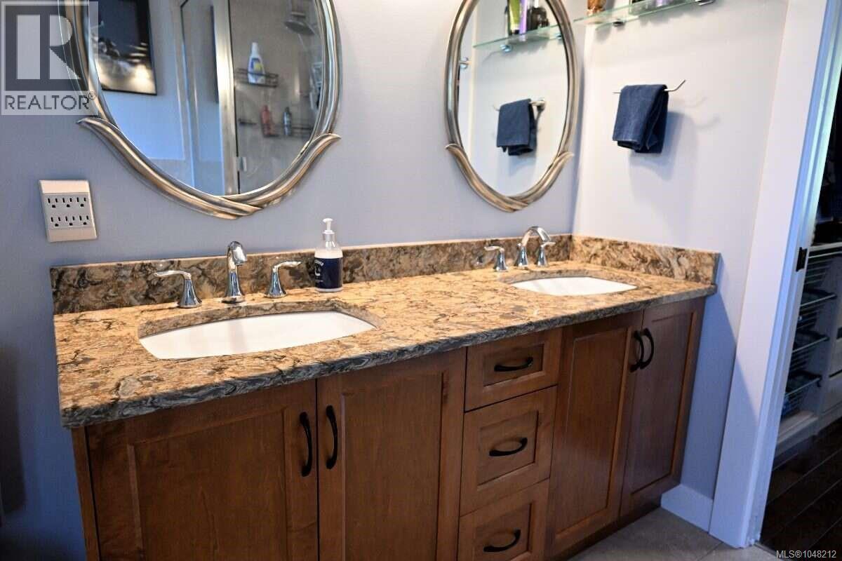 2625 Streamside Pl - Image 33