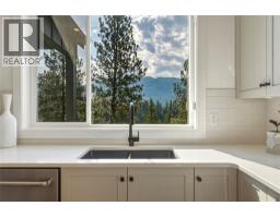 Dining room - 7012 Manning Place, Vernon, BC V1B0B6 Photo 11