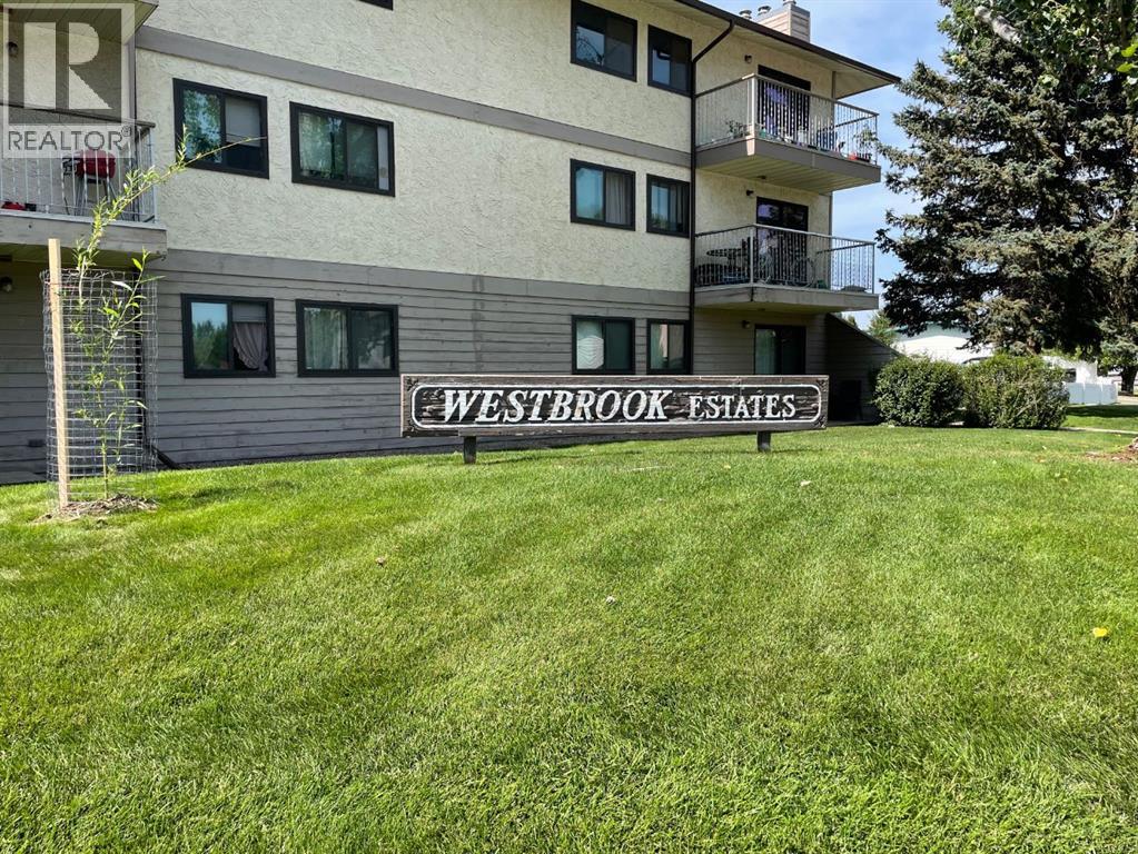 #207 855 Columbia Boulevard W - 1