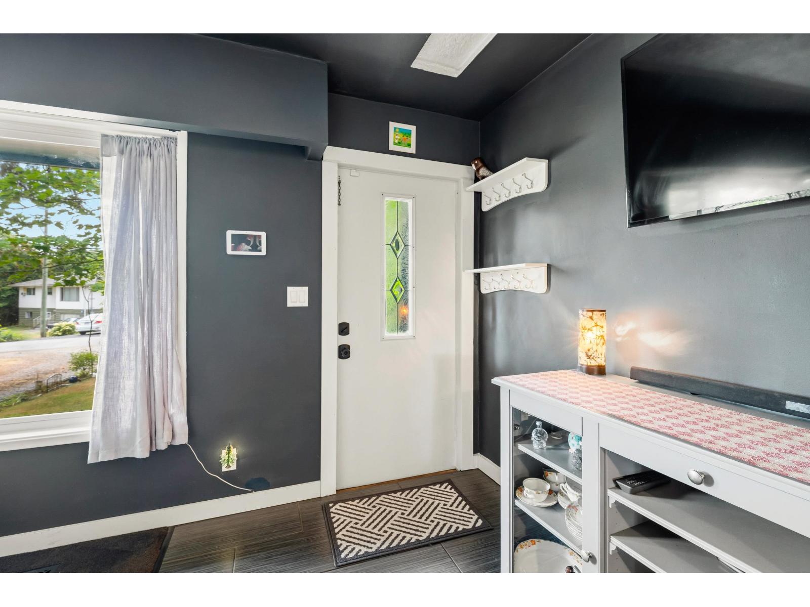 3 Bed, 2 Bath House for Sale in Surrey – 14073 ANTRIM ROAD, Surrey – MLS# R3147549 - Image 9