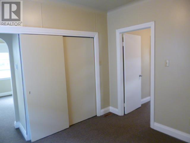 458 & 460 Egan ST - 9