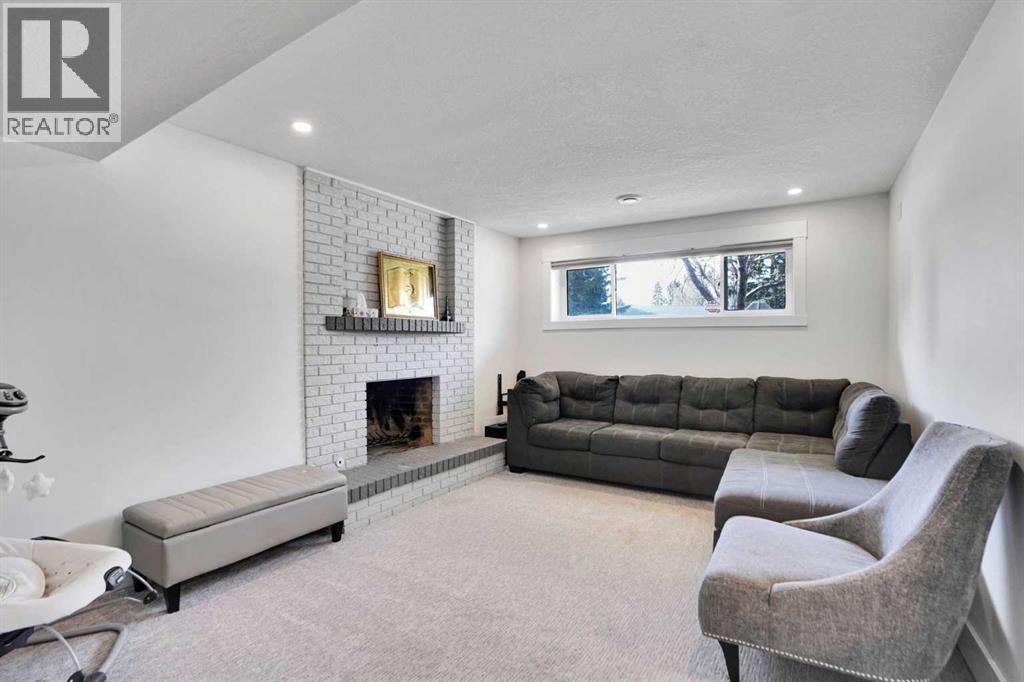 5702 Brenner Crescent NW - 35