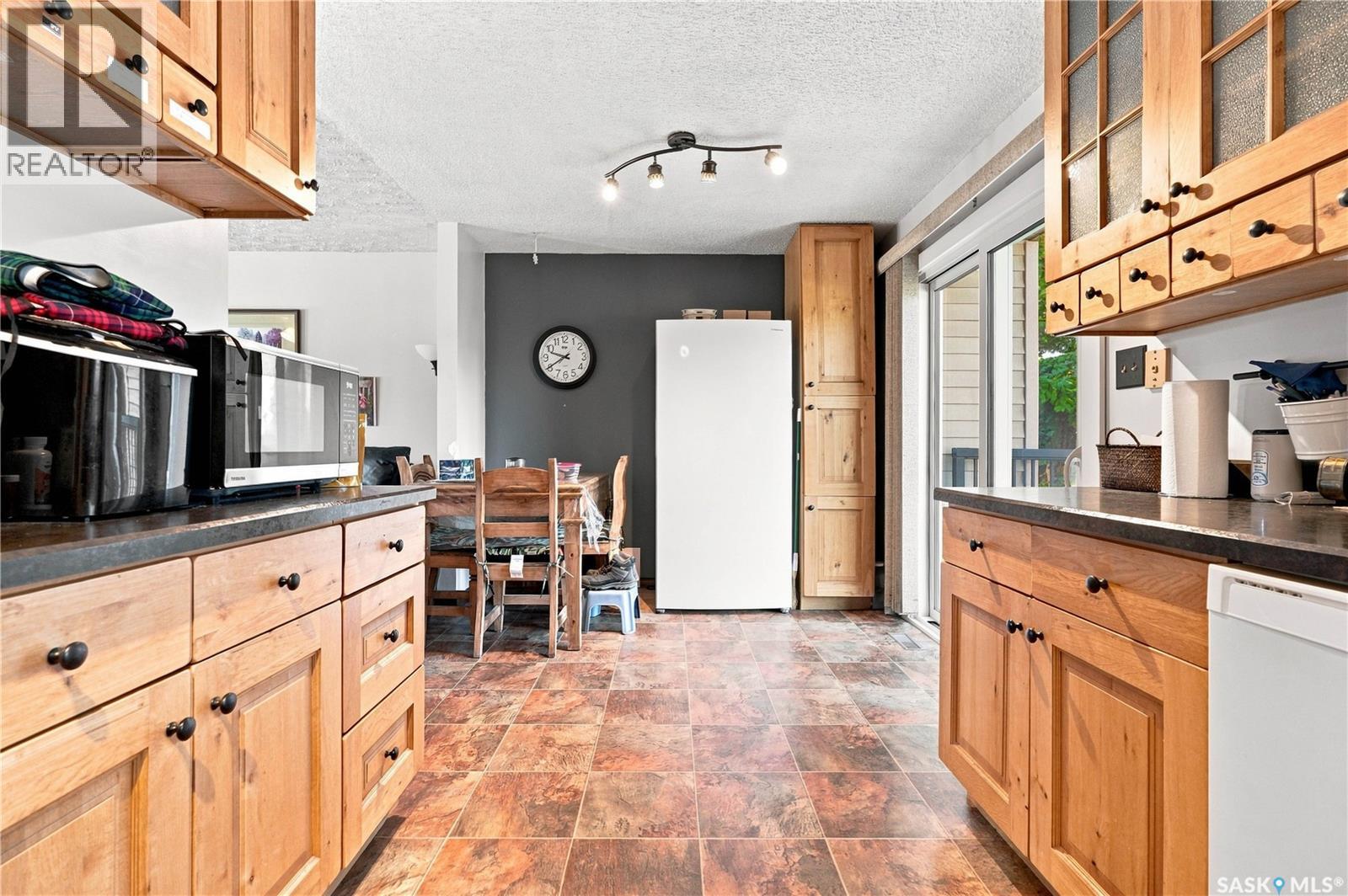 402 Fehr CRESCENT - Image 15