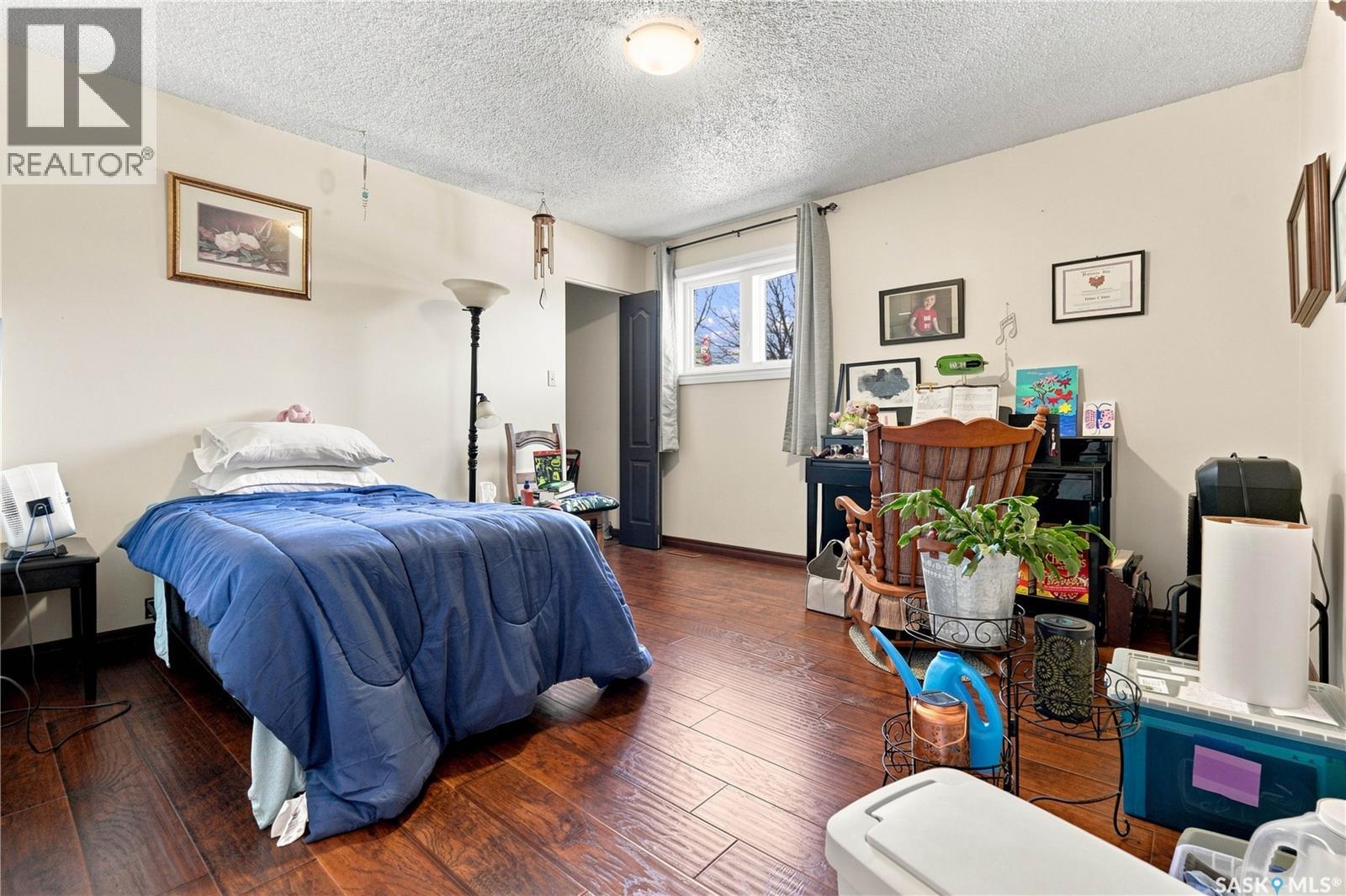 402 Fehr CRESCENT - Image 17