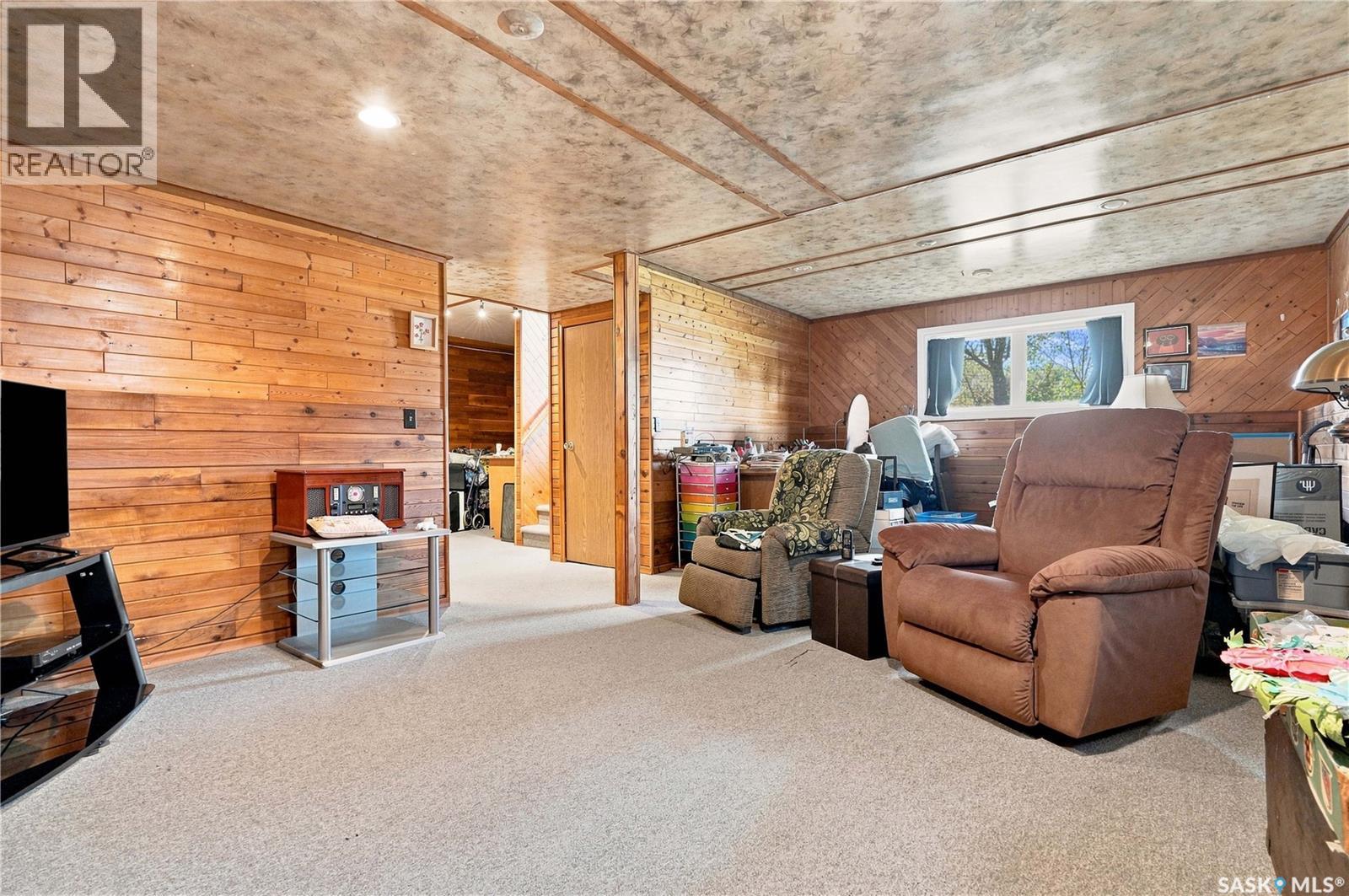 402 Fehr CRESCENT - Image 28