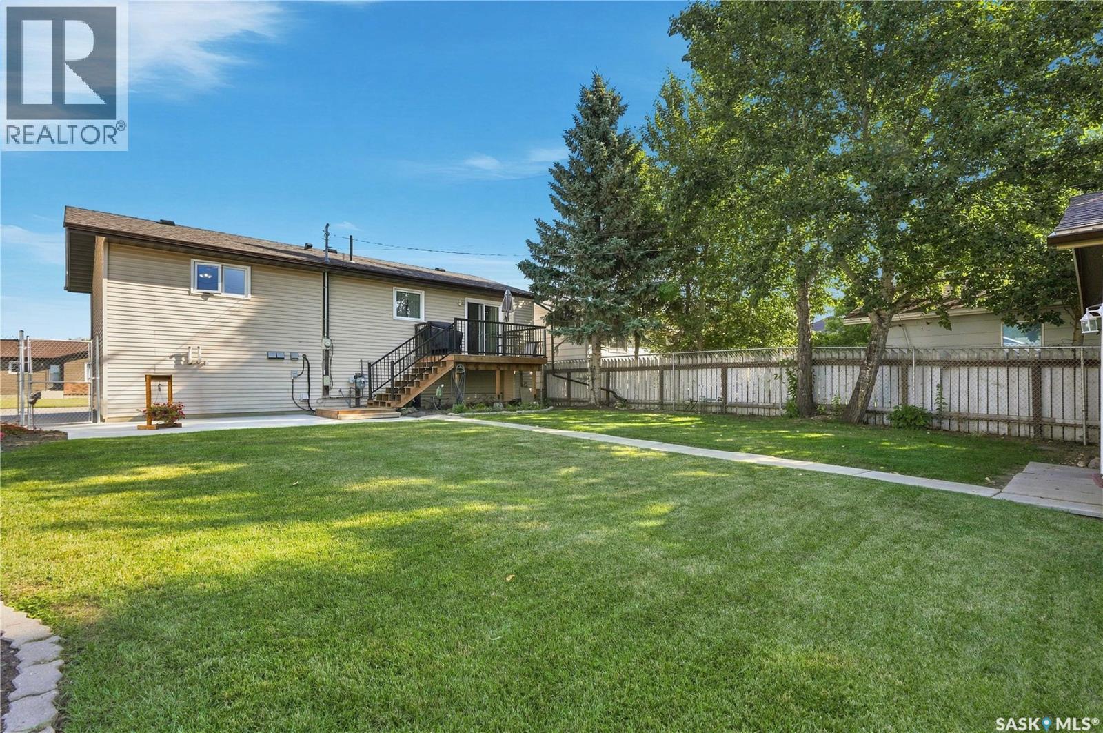402 Fehr CRESCENT - 44