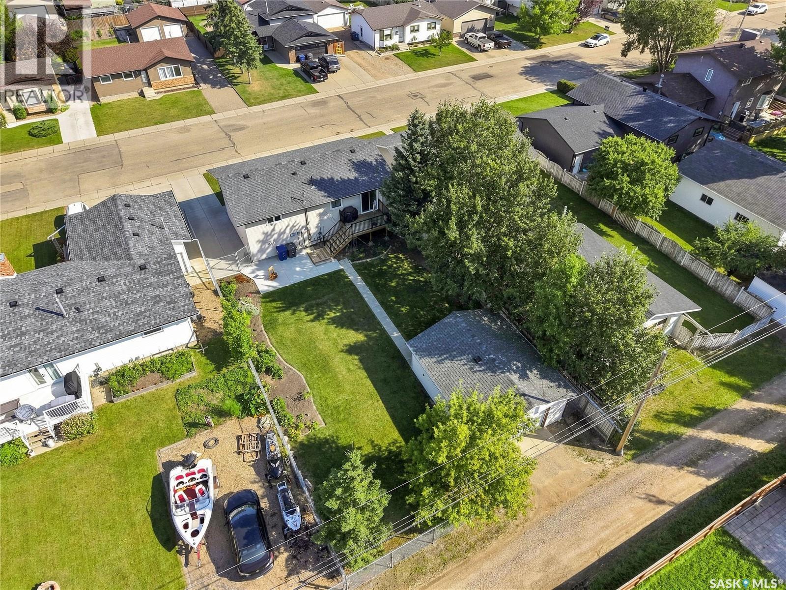 402 Fehr CRESCENT - 53