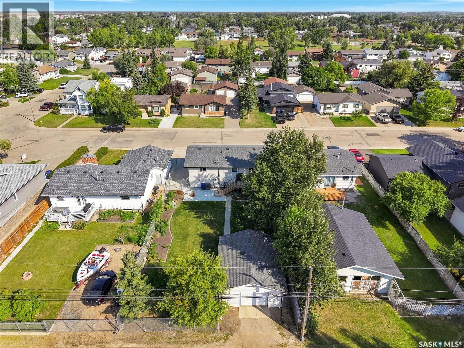 402 Fehr CRESCENT - 54