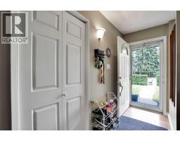 4pc Bathroom - 5748 Dalmead Crescent Nw, Calgary, AB T2A1E6 Photo 7