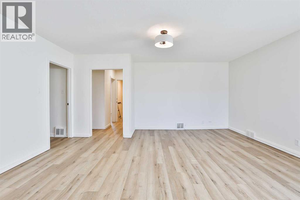 722 20 Street S - Image 10