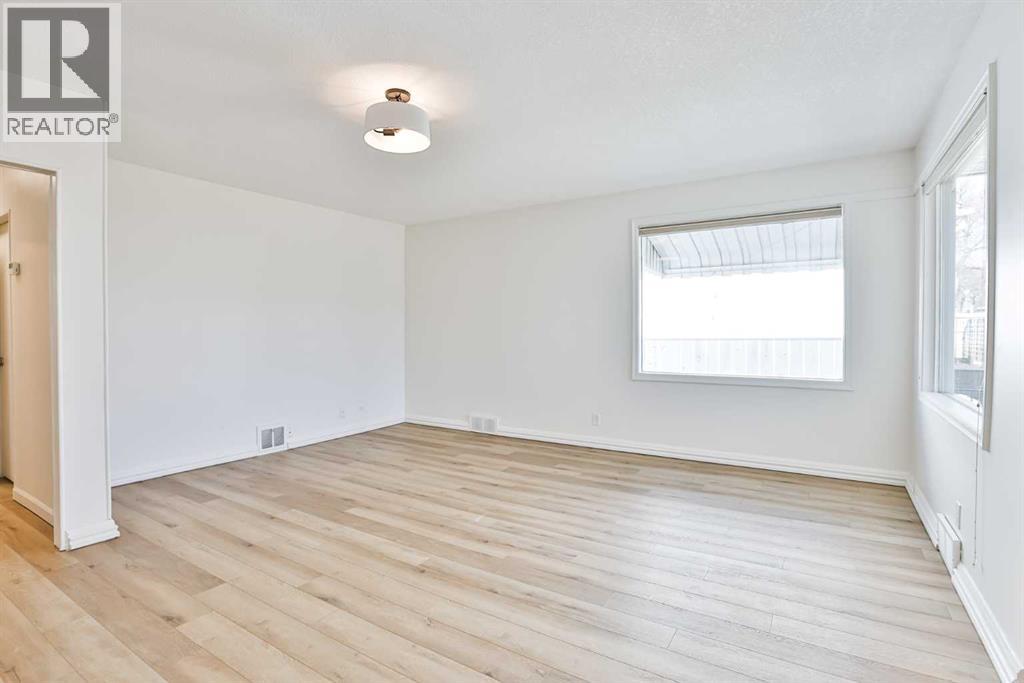 722 20 Street S - Image 11