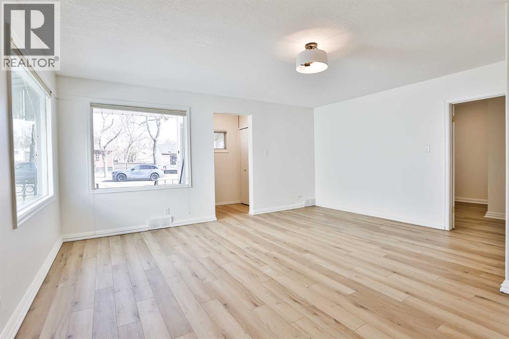 722 20 Street S - Image 12