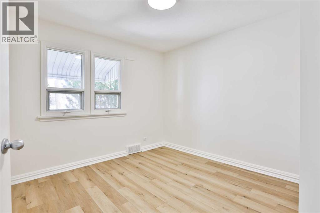 722 20 Street S - 13