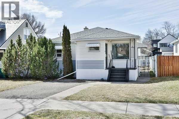 722 20 Street S - 2