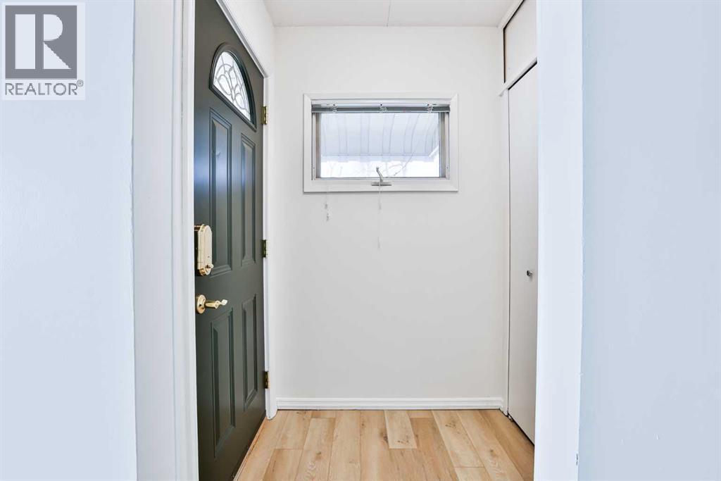 722 20 Street S - Image 9