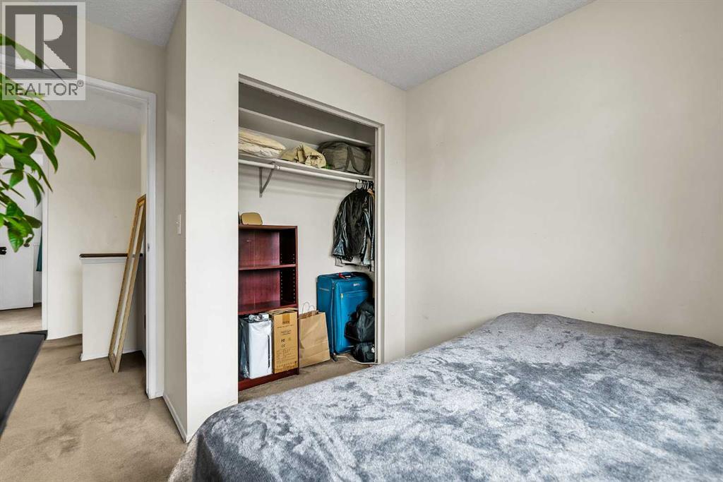 151 Midbend Place SE - 15