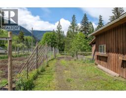 Bedroom - 870 Sayward Rd, Sayward, BC V0P1R0 Photo 7