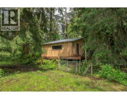 Kitchen - 870 Sayward Rd, Sayward, BC V0P1R0 Photo 13