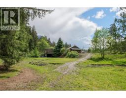 Mud room - 870 Sayward Rd, Sayward, BC V0P1R0 Photo 10