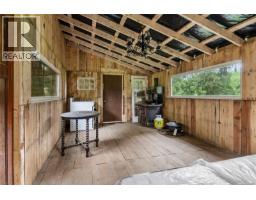 Bathroom - 870 Sayward Rd, Sayward, BC V0P1R0 Photo 17