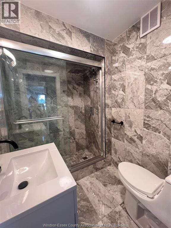 2427 MERCER, Windsor, Ontario, N8X3R6, Windsor, Ontario — photo 5 of 5