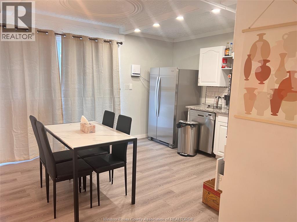 2427 MERCER, Windsor, Ontario, N8X3R6, Windsor, Ontario — photo 3 of 5