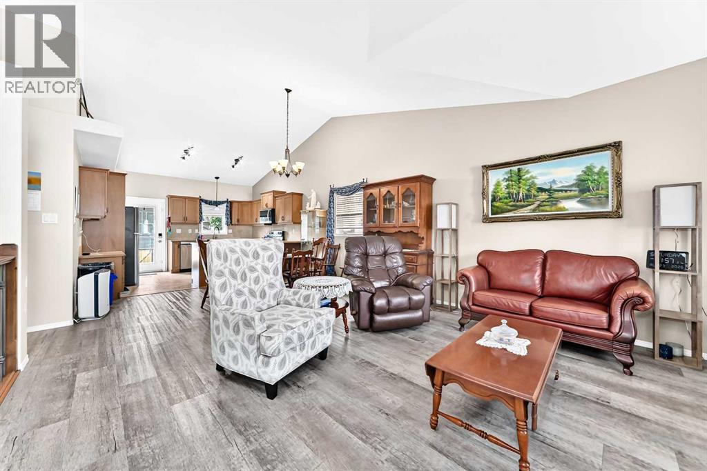 520 Couleesprings Crescent - 12
