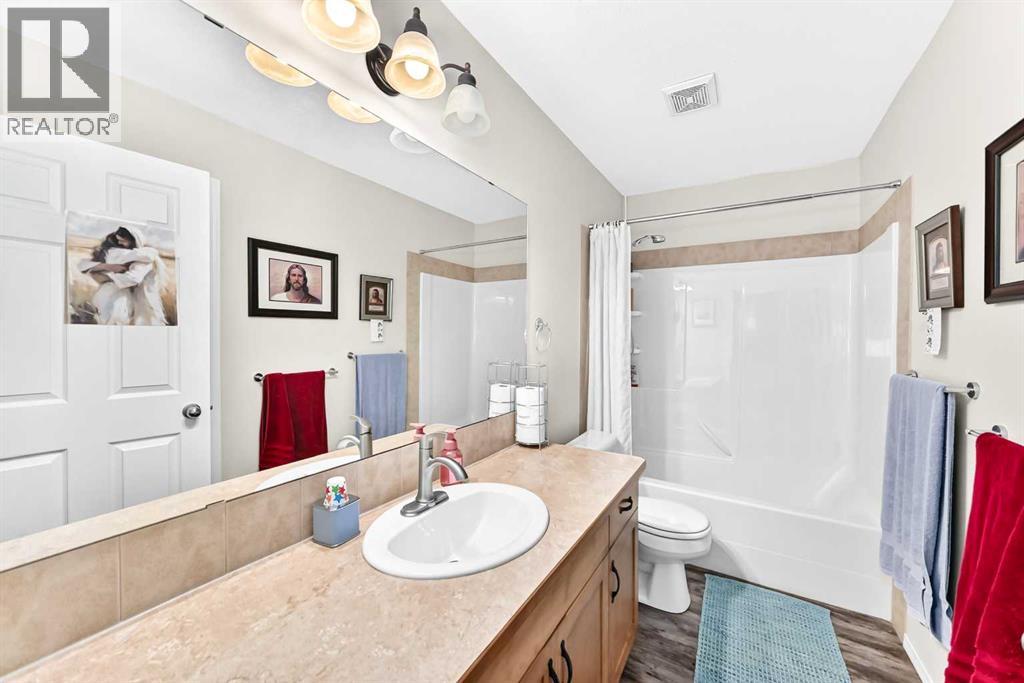 520 Couleesprings Crescent - 14