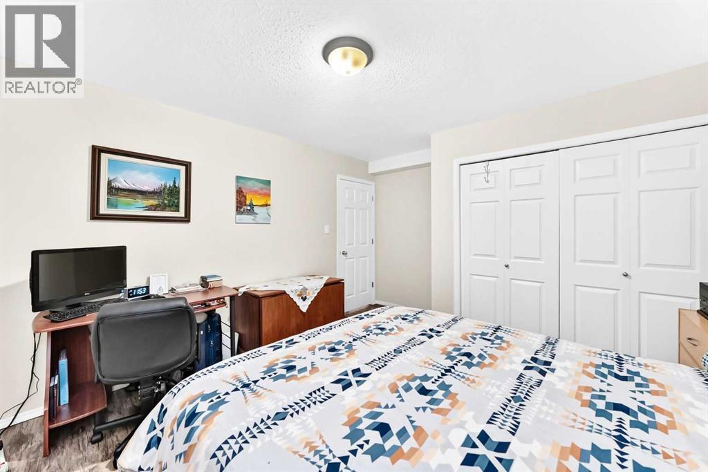 520 Couleesprings Crescent - 23