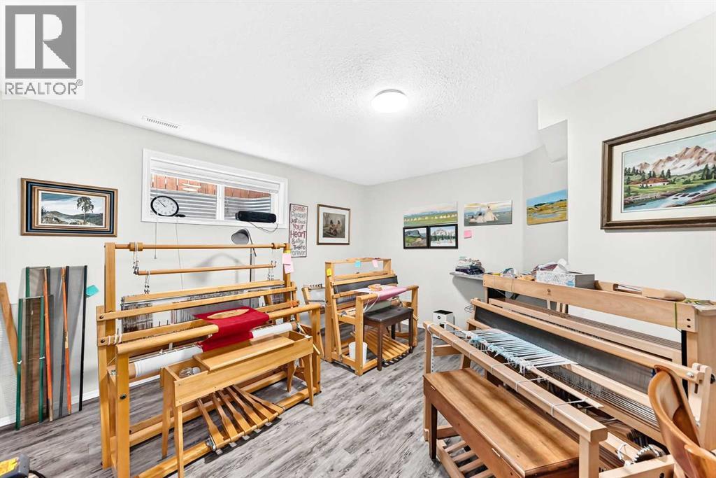 520 Couleesprings Crescent - 24