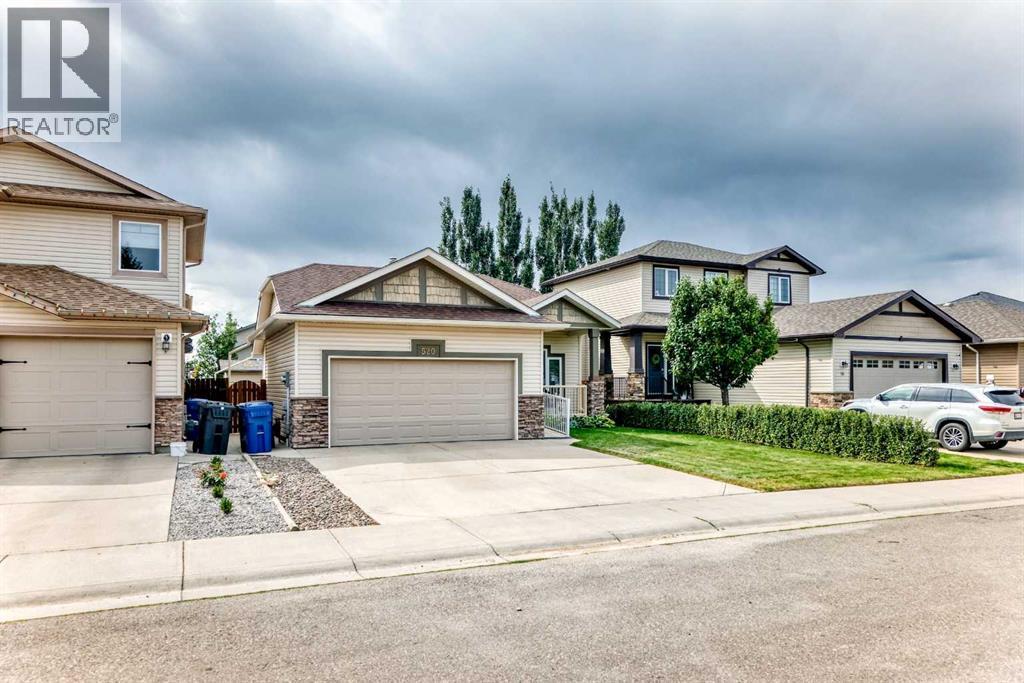 520 Couleesprings Crescent - 32