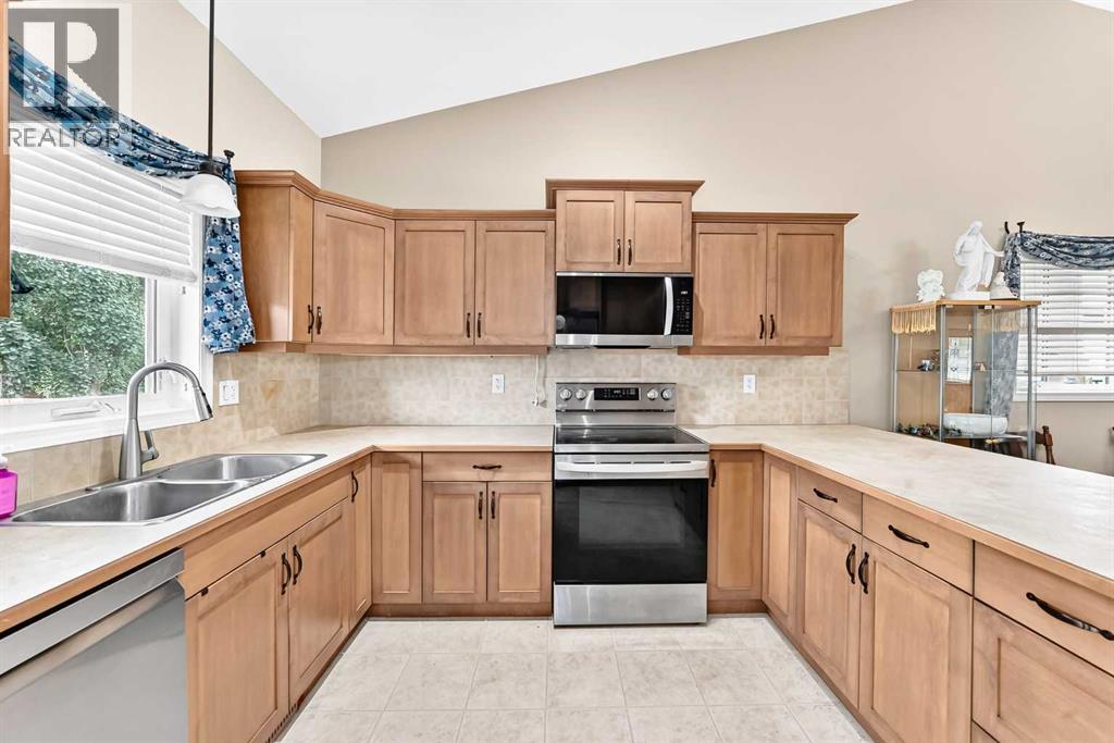 520 Couleesprings Crescent - Image 5