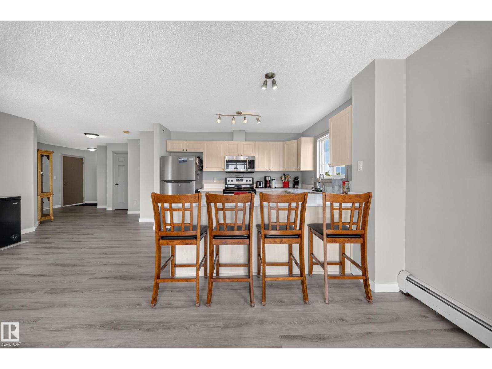 #419 4407 23 ST NW - Image 13