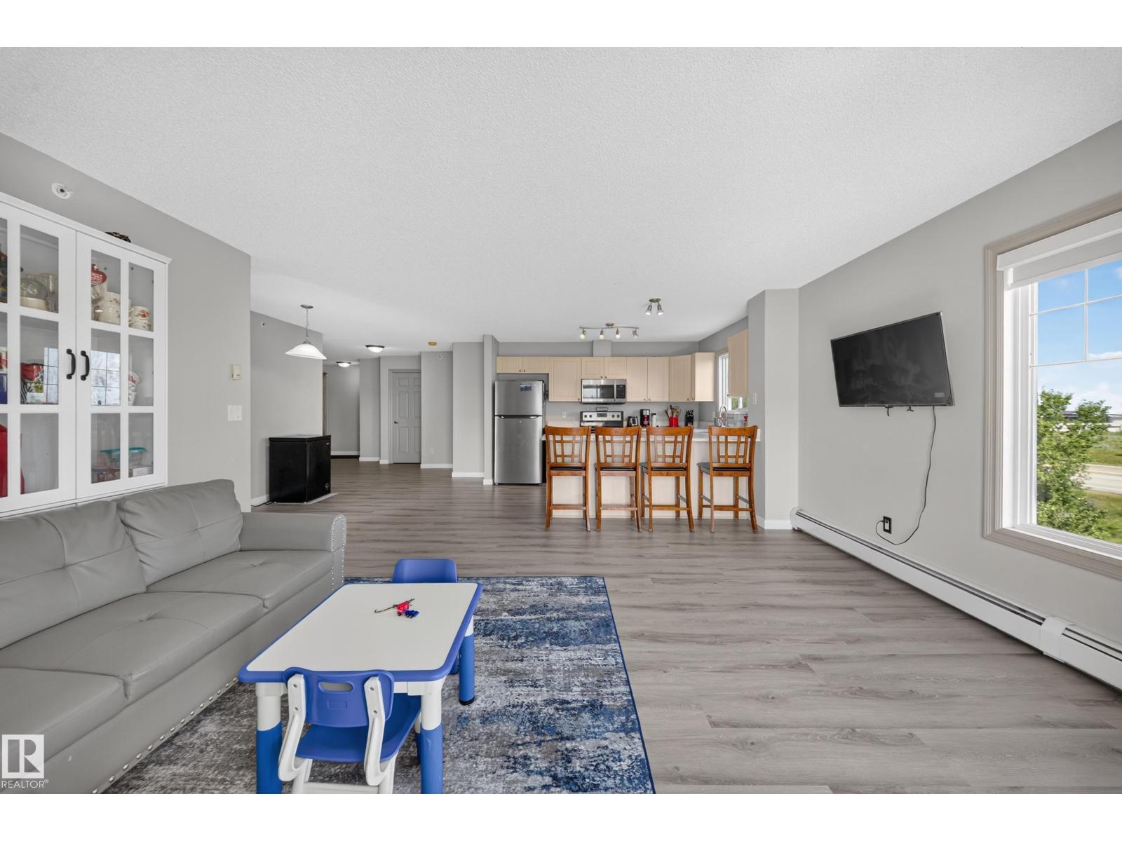 #419 4407 23 ST NW - Image 16