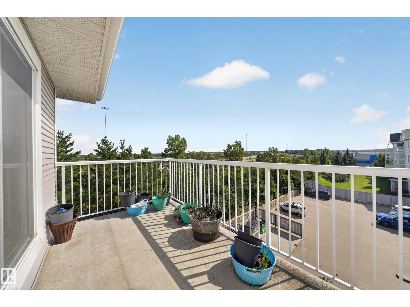 #419 4407 23 ST NW - Image 28