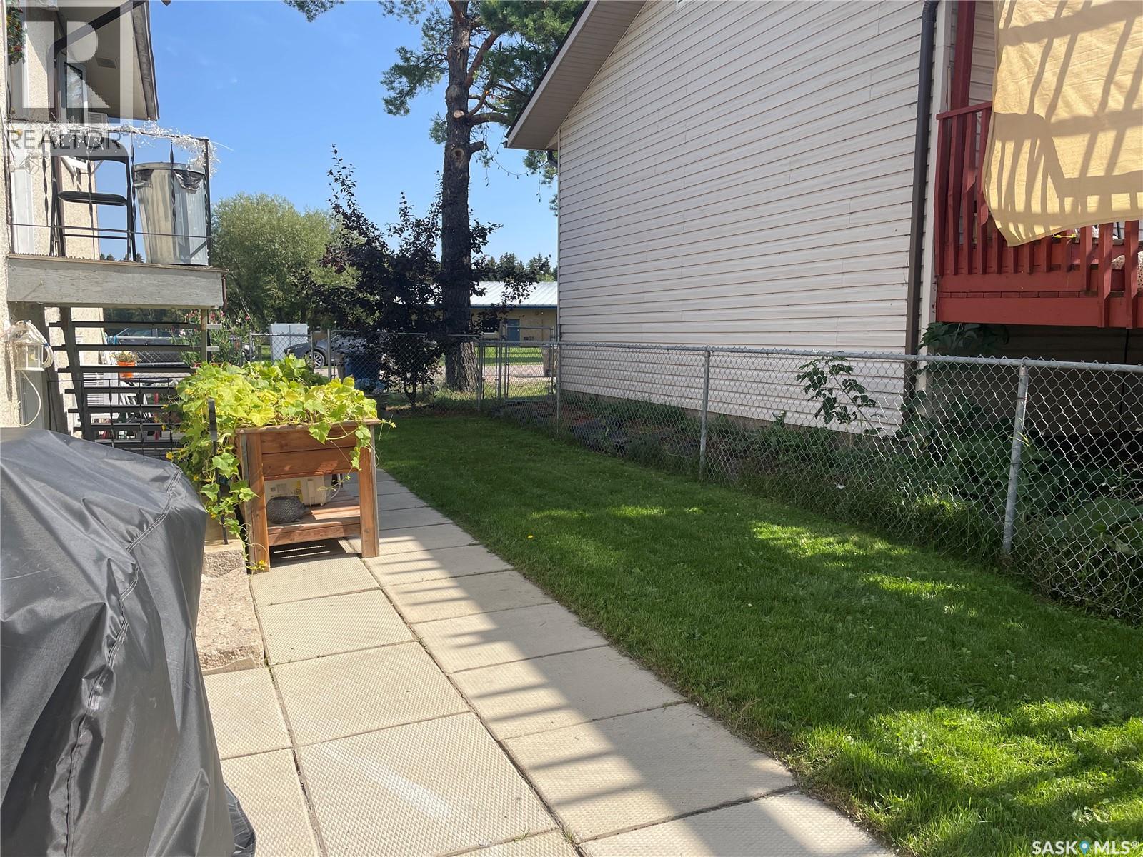 110 7th AVENUE S - 3