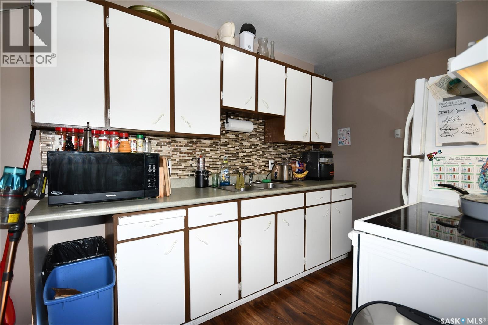 110 7th AVENUE S - Image 28