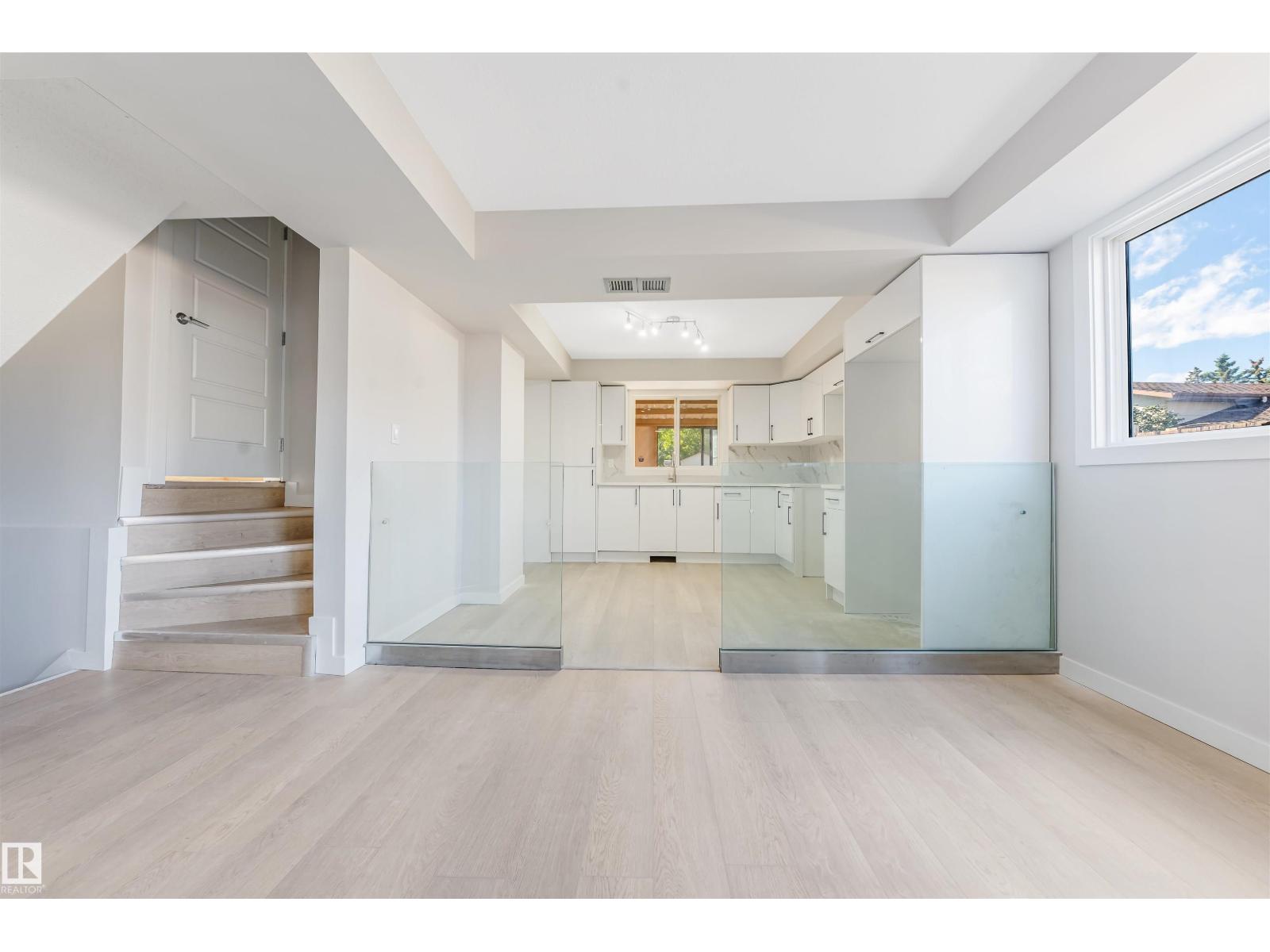 1768 48A ST NW - 35