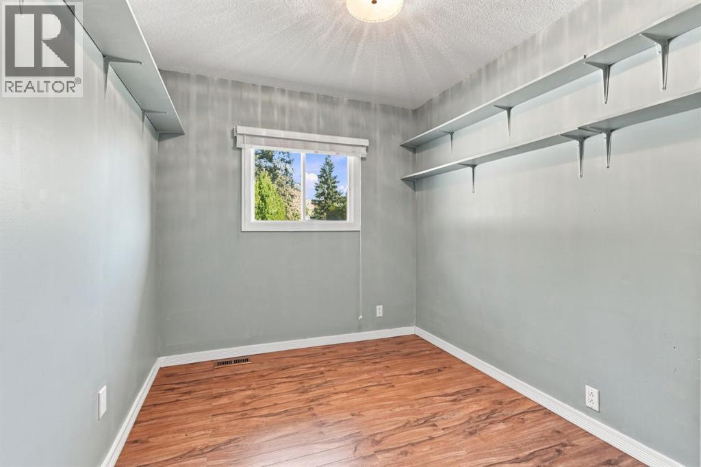 619 101 Avenue SW - 12