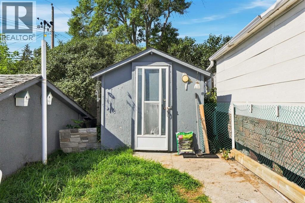 619 101 Avenue SW - 27