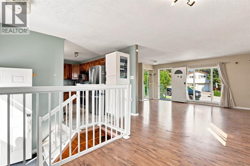 619 101 Avenue SW - 4