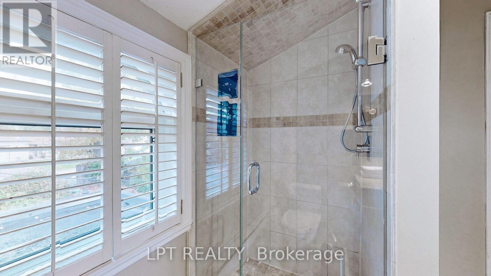 38 METROPOLITAN CRESCENT - Image 49