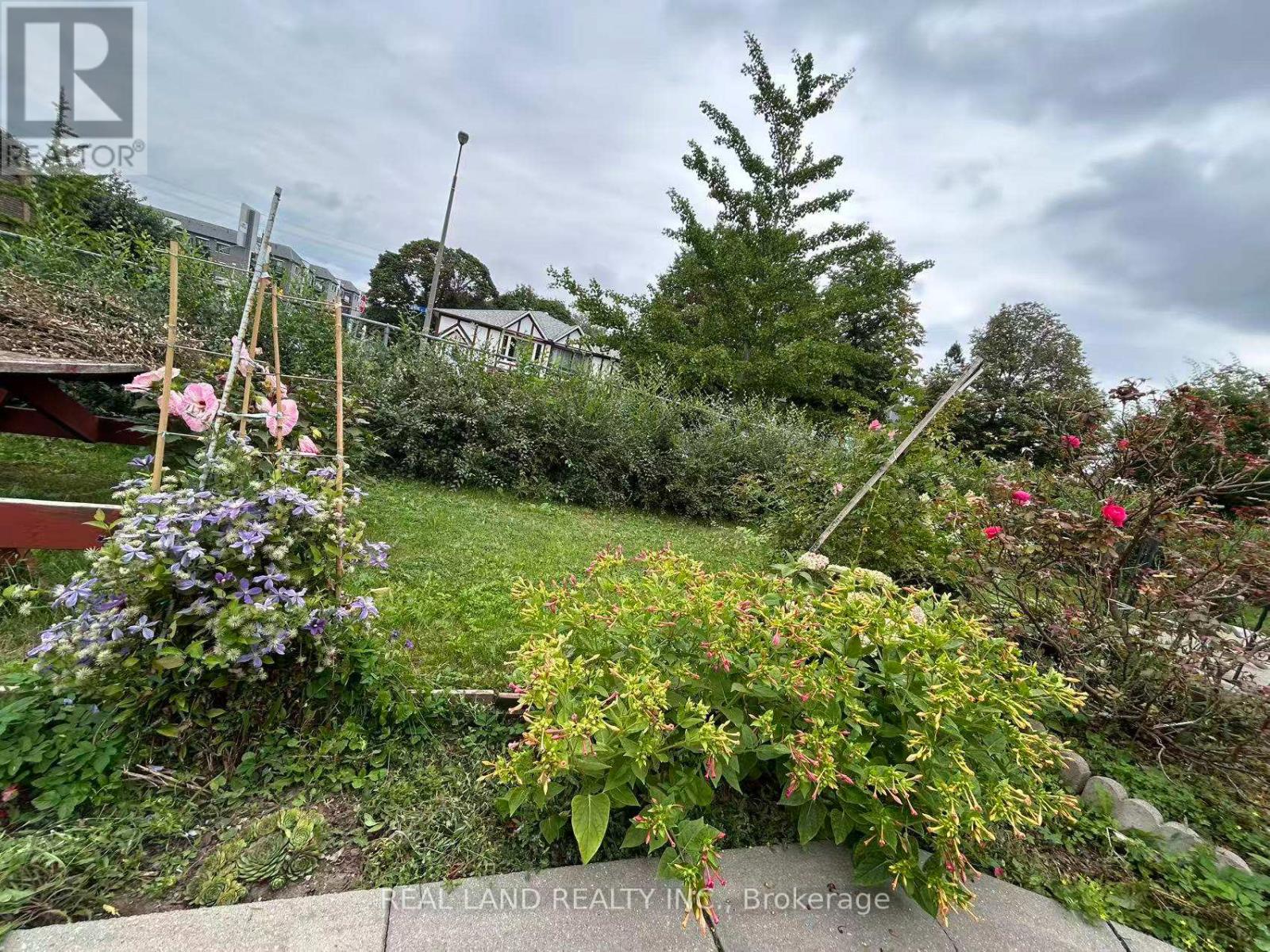 37 PAWNEE AVENUE - 21