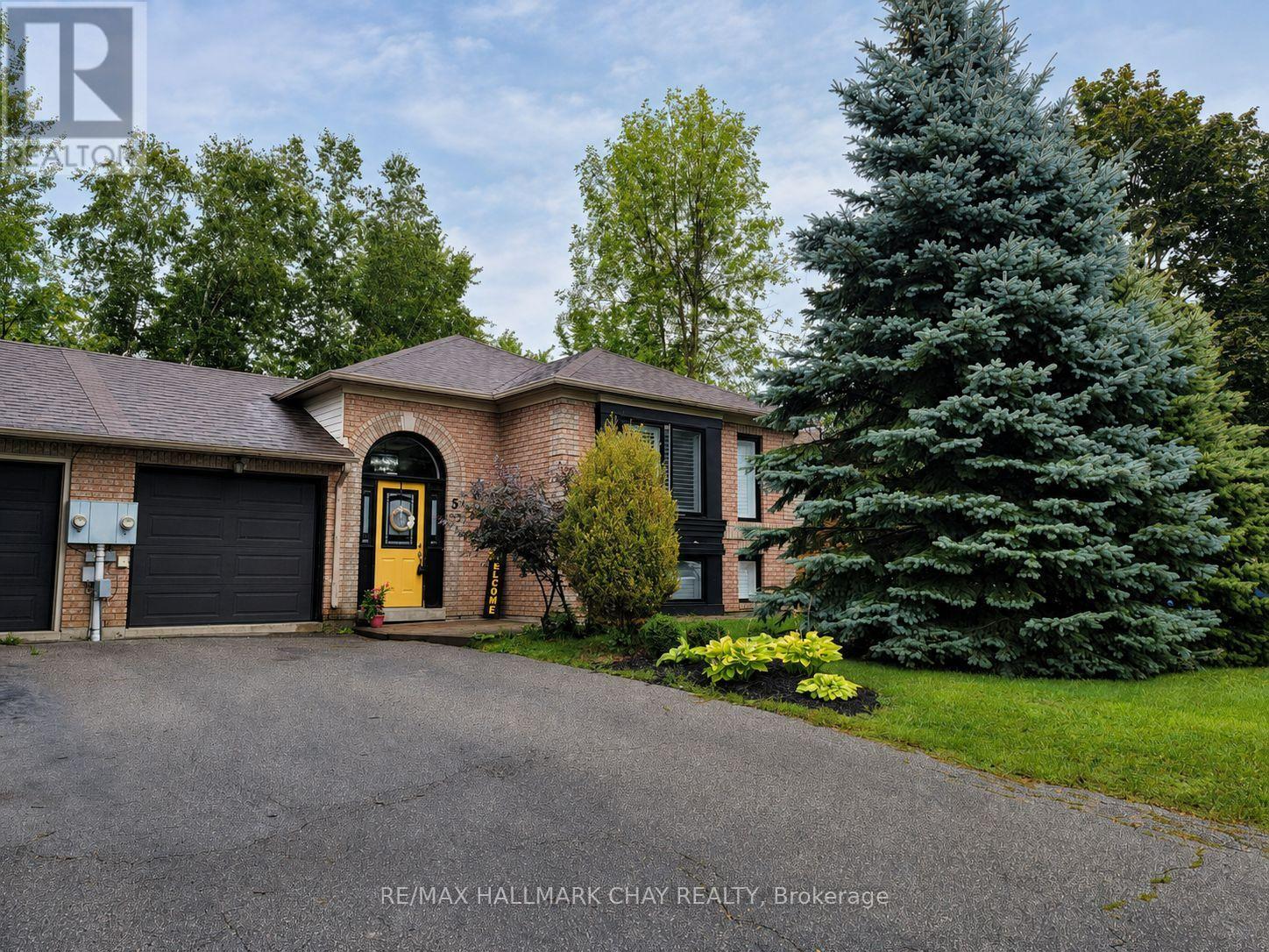 5 HARBOUR CRESCENT - 2