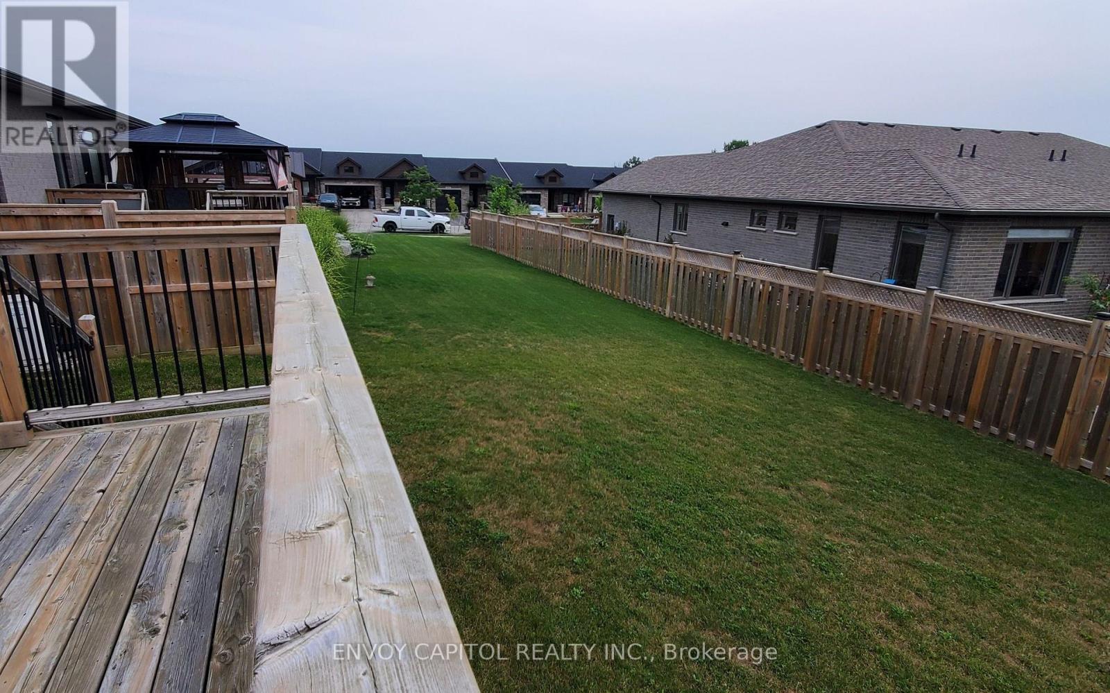 106 RIDGEWOOD CRESCENT - 7