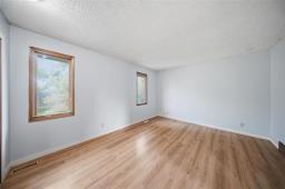 92 Red Oak Drive, Winnipeg, MB R2G2Z9 Photo 13
