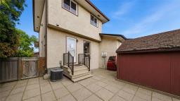 92 Red Oak Drive, Winnipeg, MB R2G2Z9 Photo 32