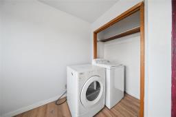 Bedroom - 92 Red Oak Drive, Winnipeg, MB R2G2Z9 Photo 8