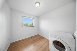 Bedroom - 92 Red Oak Drive, Winnipeg, MB R2G2Z9 Photo 9